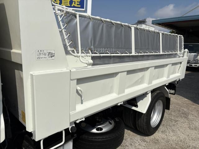 HINO DUTRO 2019 Image 31