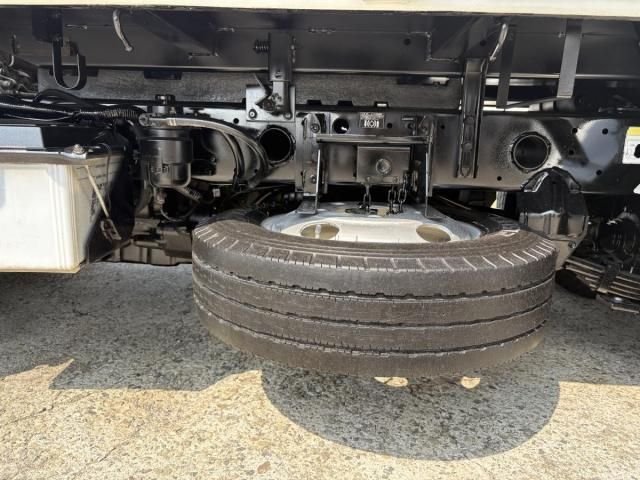 HINO DUTRO 2019 Image 31