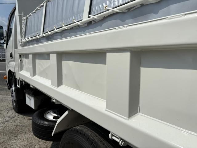 HINO DUTRO 2019 Image 31