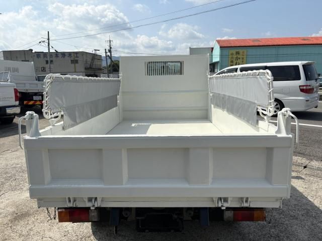 HINO DUTRO 2019 Image 31