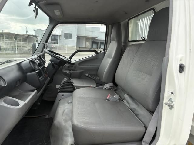 HINO DUTRO 2012 Image 31