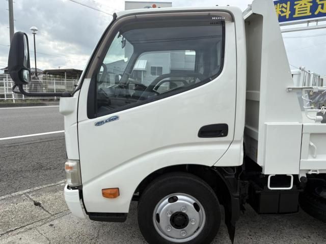 HINO DUTRO 2012 Image 31