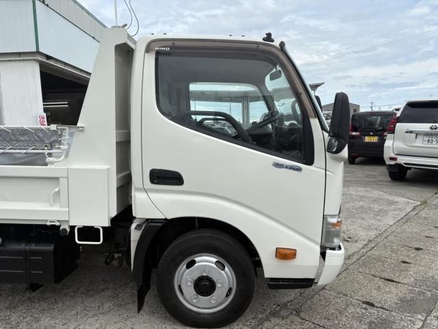 HINO DUTRO 2012 Image 31