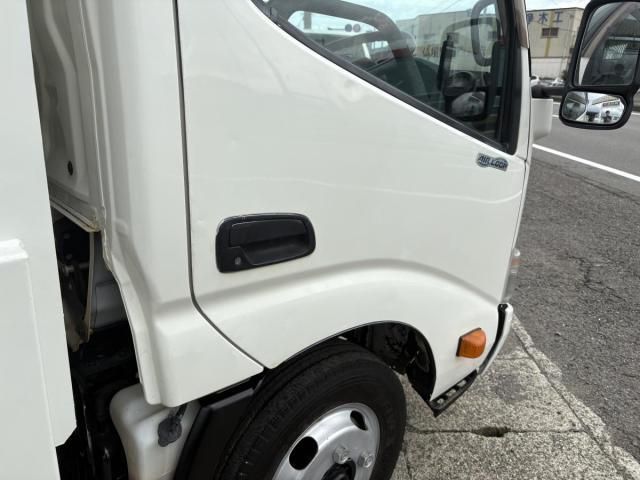 HINO DUTRO 2012 Image 31