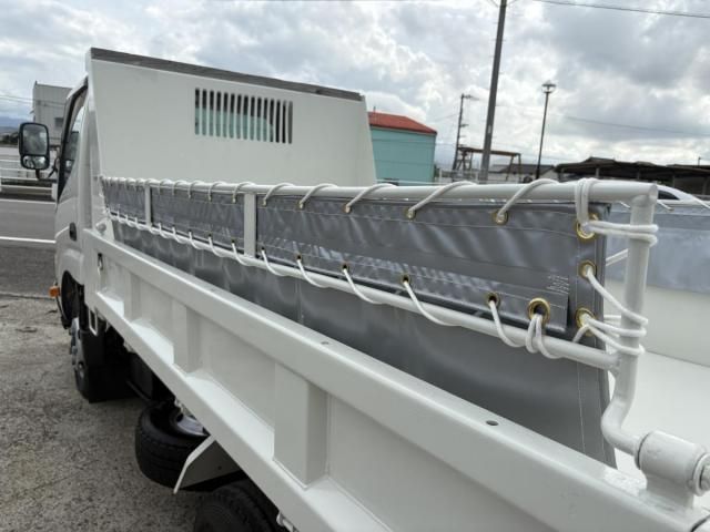 HINO DUTRO 2012 Image 31