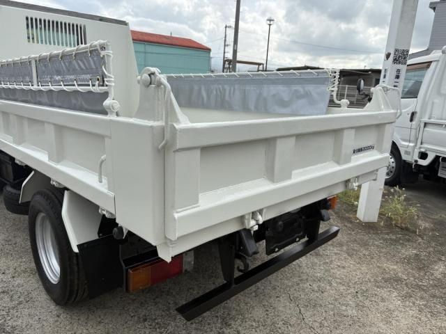 HINO DUTRO 2012 Image 31