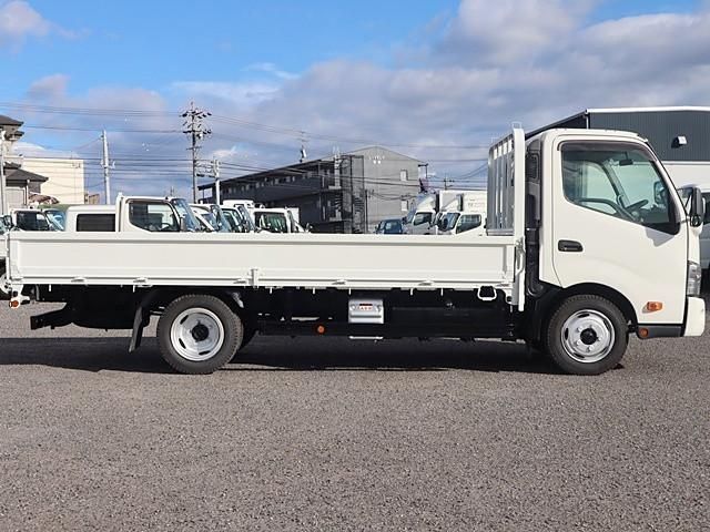 HINO DUTRO 2020 Image 31