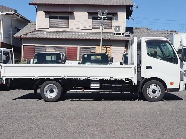HINO DUTRO 2020 Image 31