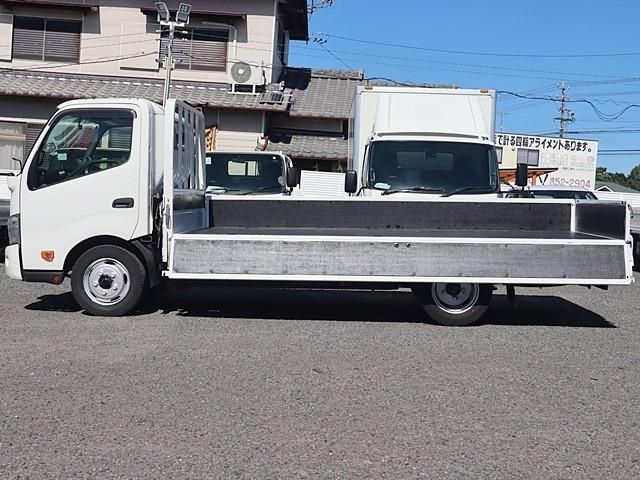 HINO DUTRO 2020 Image 31