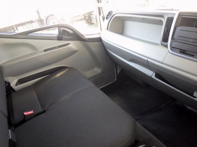 MITSUBISHI CANTER 2023 Image 31