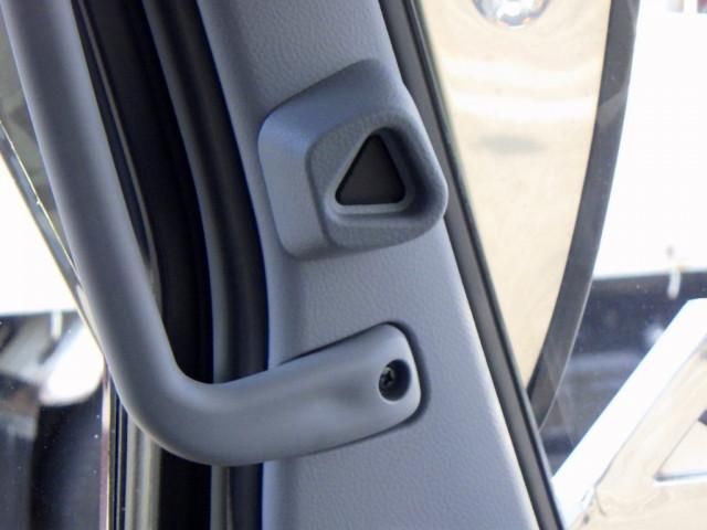 MITSUBISHI CANTER 2023 Image 31