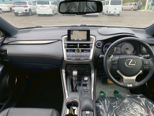 TOYOTA LEXUS NX300H AWD 2014 Image 31