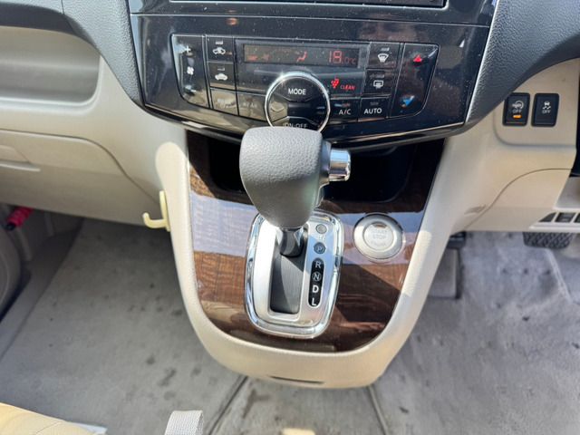 NISSAN SERENA  S-HYBRID 2013 Image 31