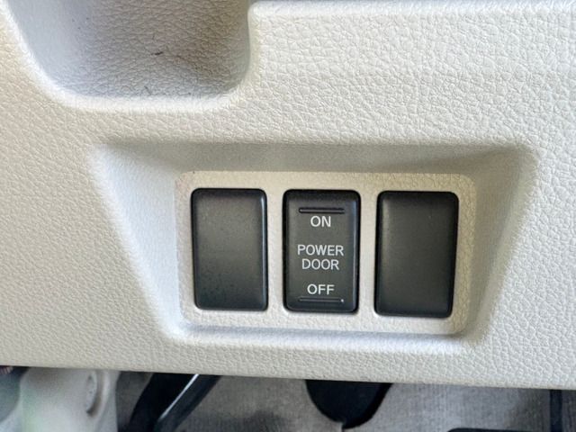 NISSAN SERENA  S-HYBRID 2013 Image 31