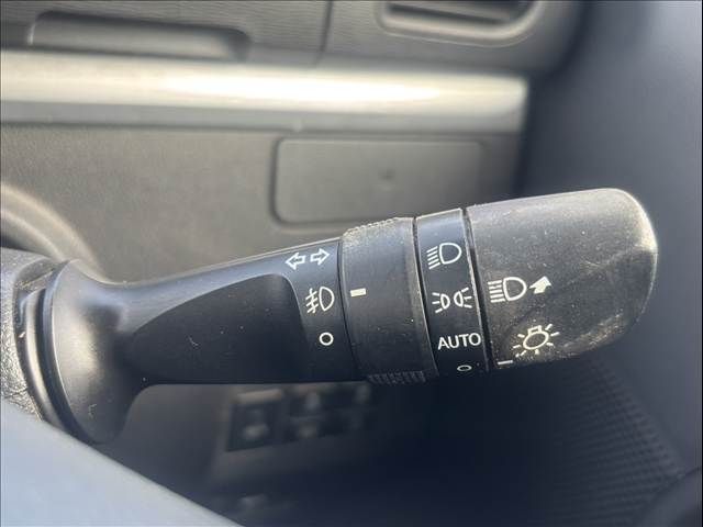 DAIHATSU TANTO CUSTOM 2017 Image 31