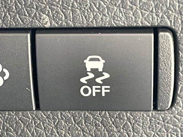 NISSAN CARAVAN VAN 4WD 2022 Image 31