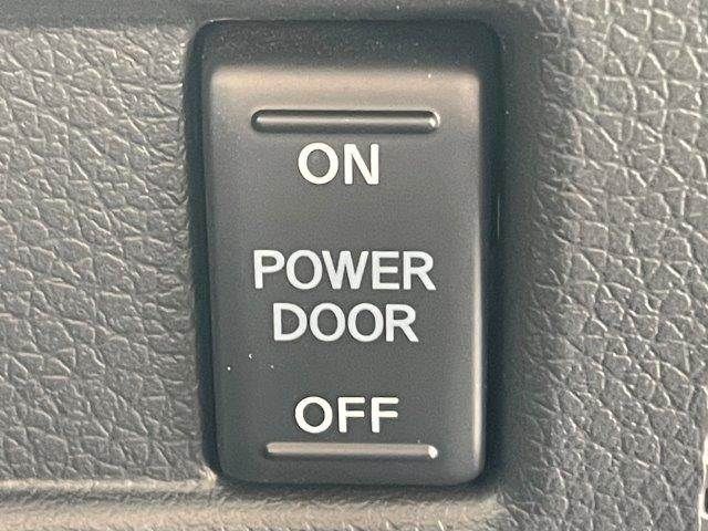 NISSAN CARAVAN VAN 4WD 2022 Image 31