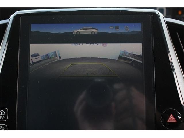 TOYOTA PRIUS PHV 2018 Image 31