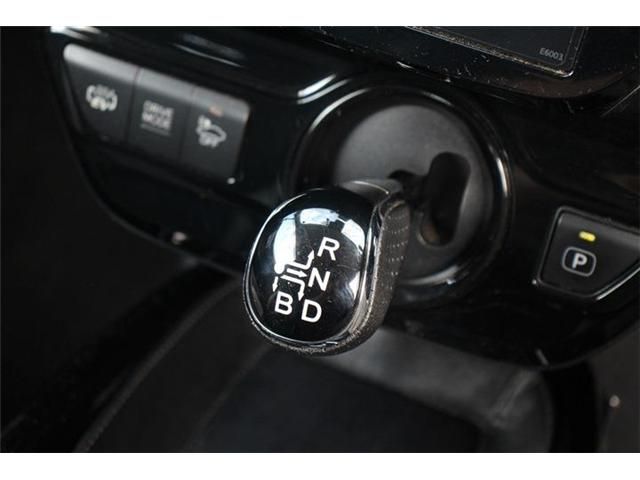 TOYOTA PRIUS PHV 2018 Image 31