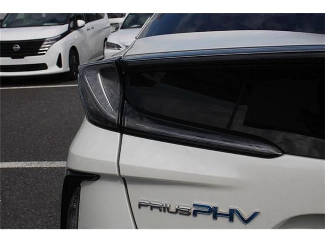 TOYOTA PRIUS PHV 2018 Image 31