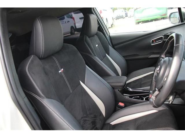 TOYOTA PRIUS PHV 2018 Image 31