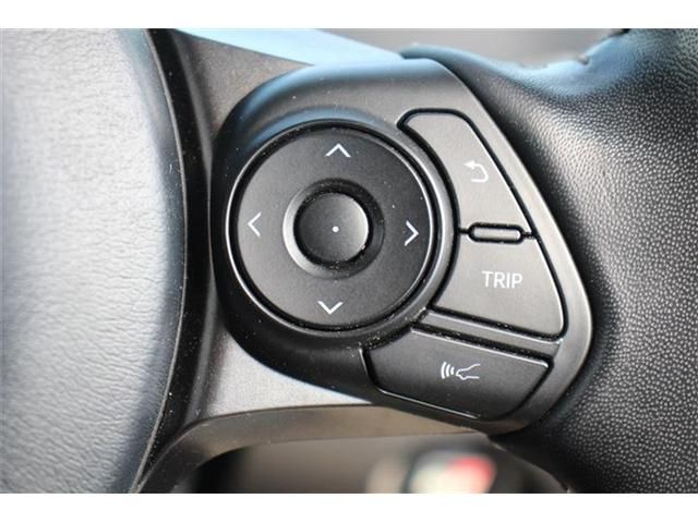 TOYOTA PRIUS PHV 2018 Image 31