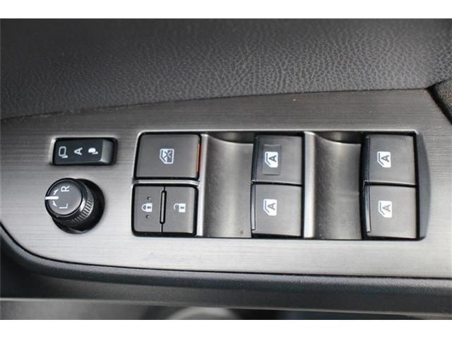 TOYOTA PRIUS PHV 2018 Image 31