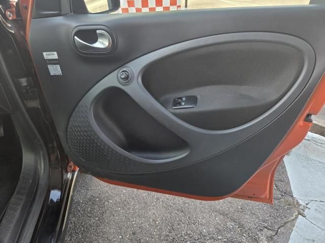 MCC SMART FORFOUR 2017 Image 31