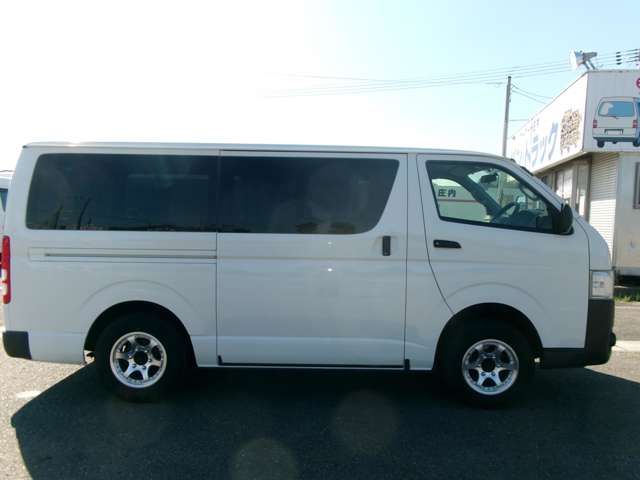 TOYOTA HIACE VAN 4WD 2016 Image 31