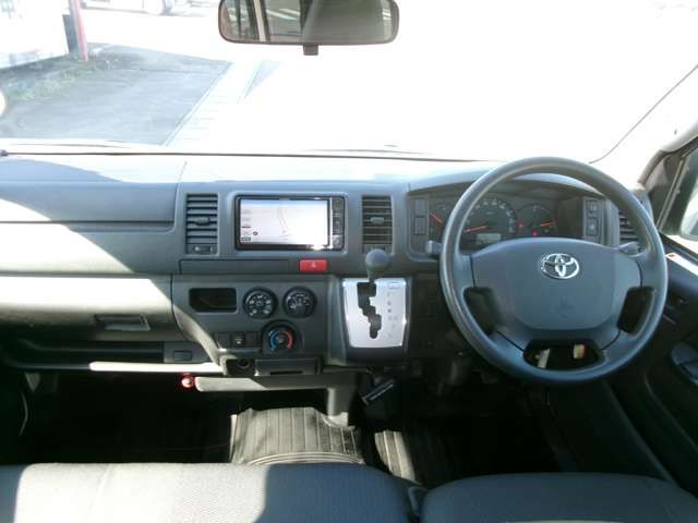 TOYOTA HIACE VAN 4WD 2016 Image 31