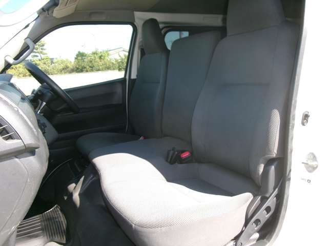 TOYOTA HIACE VAN 4WD 2016 Image 31