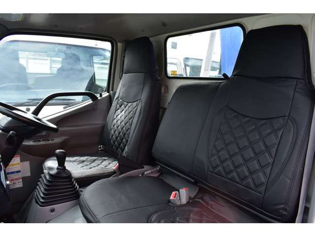 HINO DUTRO 2011 Image 31