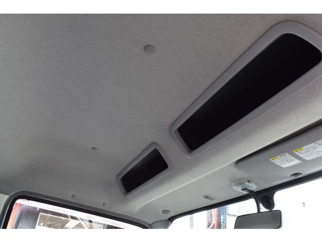 HINO DUTRO 2011 Image 31