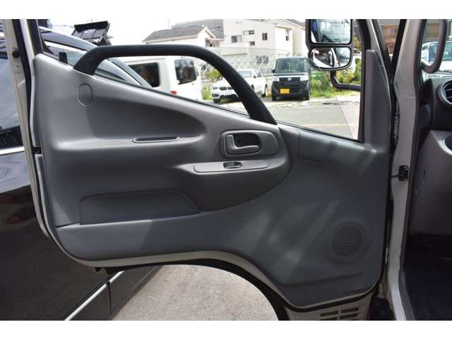 HINO DUTRO 2011 Image 31