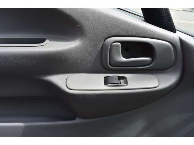 HINO DUTRO 2011 Image 31