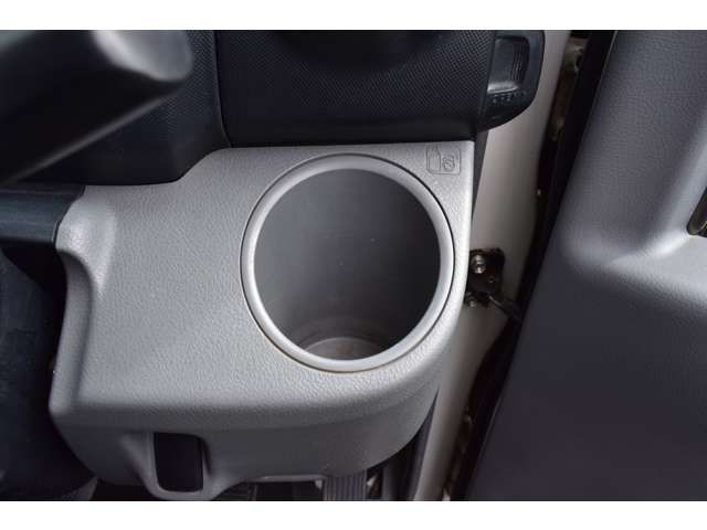 HINO DUTRO 2011 Image 31