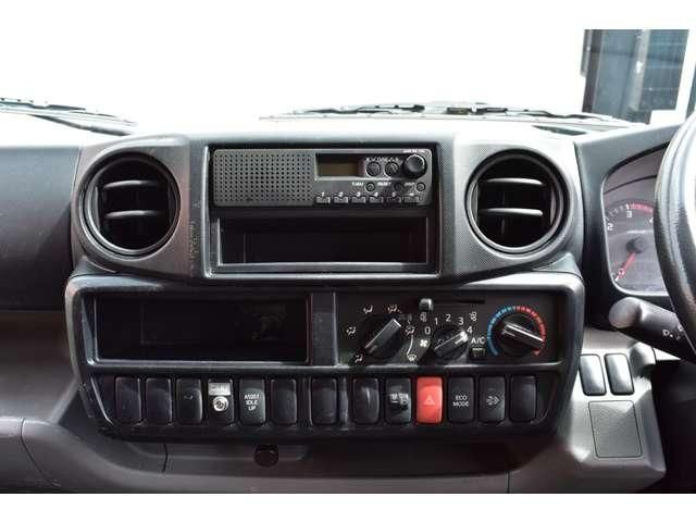 HINO DUTRO 2011 Image 31