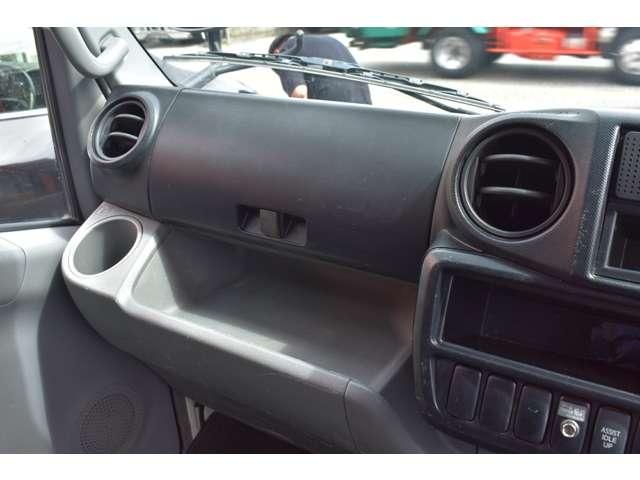 HINO DUTRO 2011 Image 31