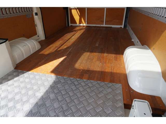 TOYOTA HIACE VAN 1.25T 2WD 2015 Image 31