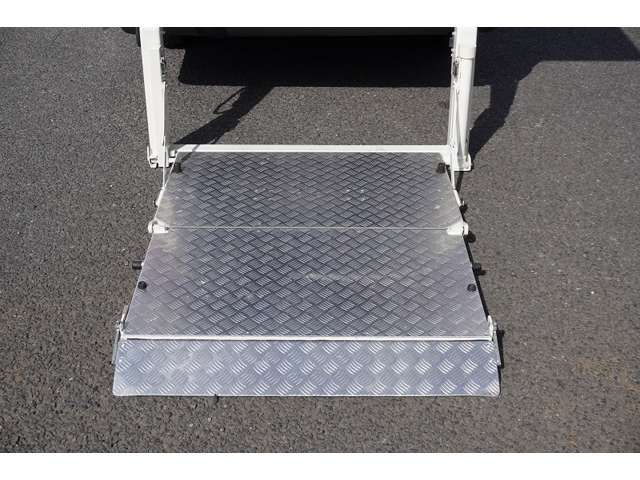 TOYOTA HIACE VAN 1.25T 2WD 2015 Image 31