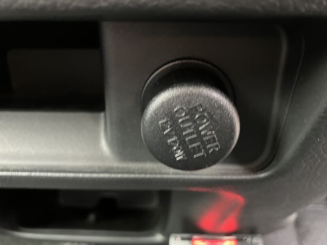 NISSAN CARAVAN VAN 1.2T 2WD 2023 Image 31