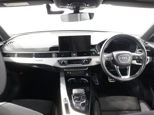 AUDI A4 AVANT 2022 Image 31