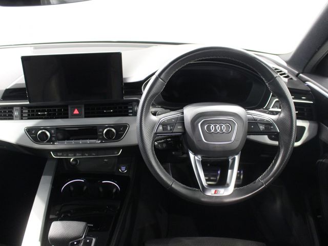 AUDI A4 AVANT 2022 Image 31