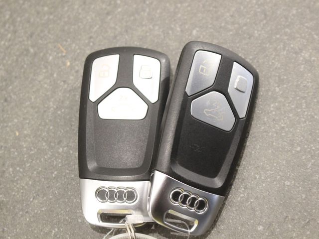 AUDI A4 AVANT 2022 Image 31