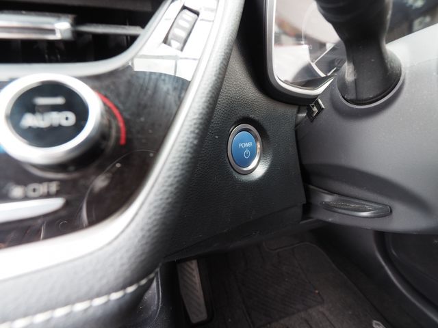 TOYOTA COROLLA SPORT HYBRID 2018 Image 31