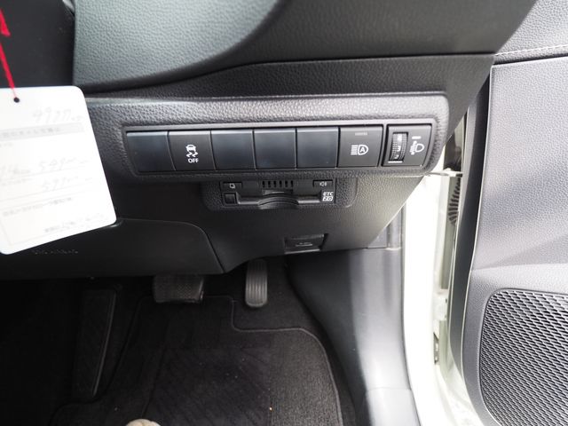 TOYOTA COROLLA SPORT HYBRID 2018 Image 31