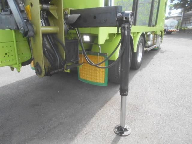 NISSAN DIESEL QUON 2019 Image 31