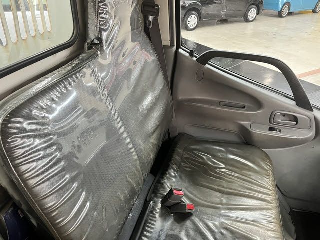 HINO DUTRO 2017 Image 31