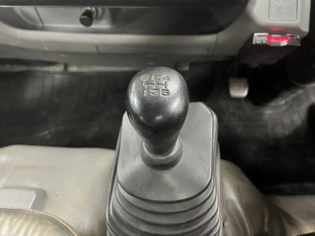 HINO DUTRO 2017 Image 31