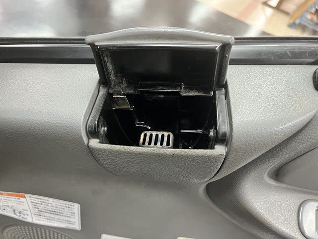 HINO DUTRO 2017 Image 31